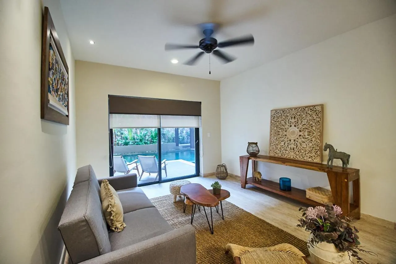 Luxury Poolside Gem With Pool, Jacuzzi & Gym Apartment Tulum