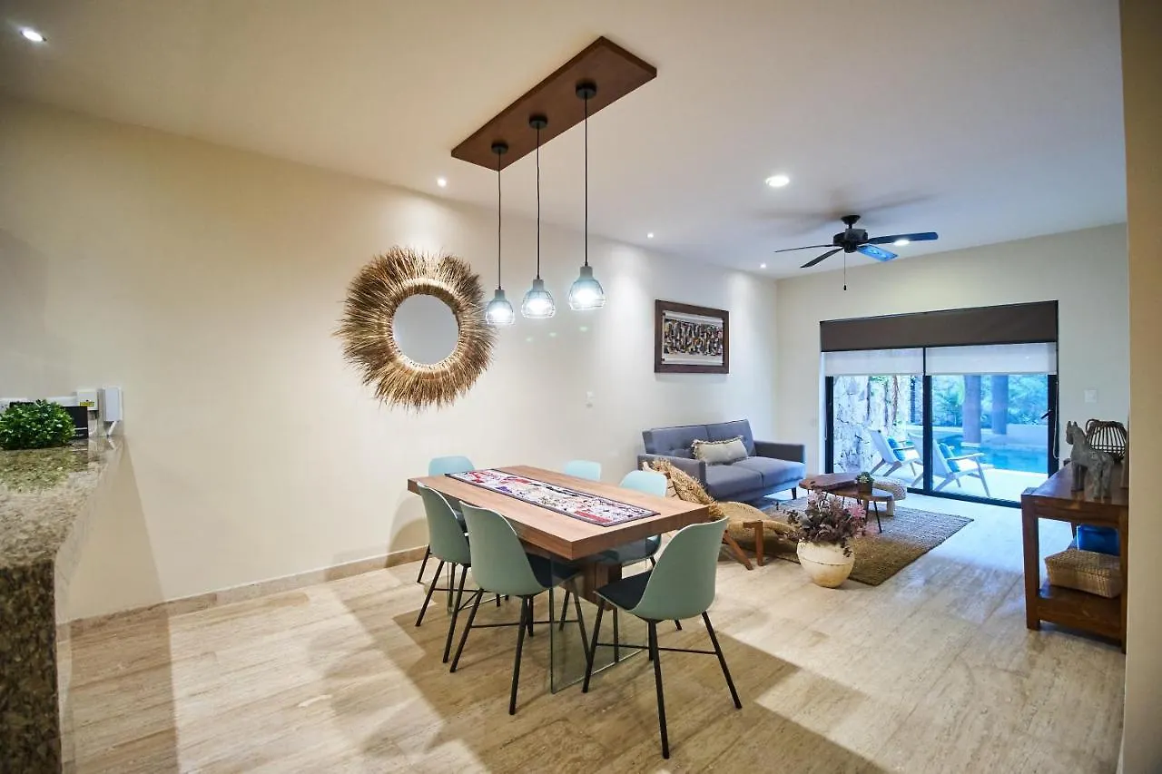 Luxury Poolside Gem With Pool, Jacuzzi & Gym Apartment Tulum 0*,  Mexico