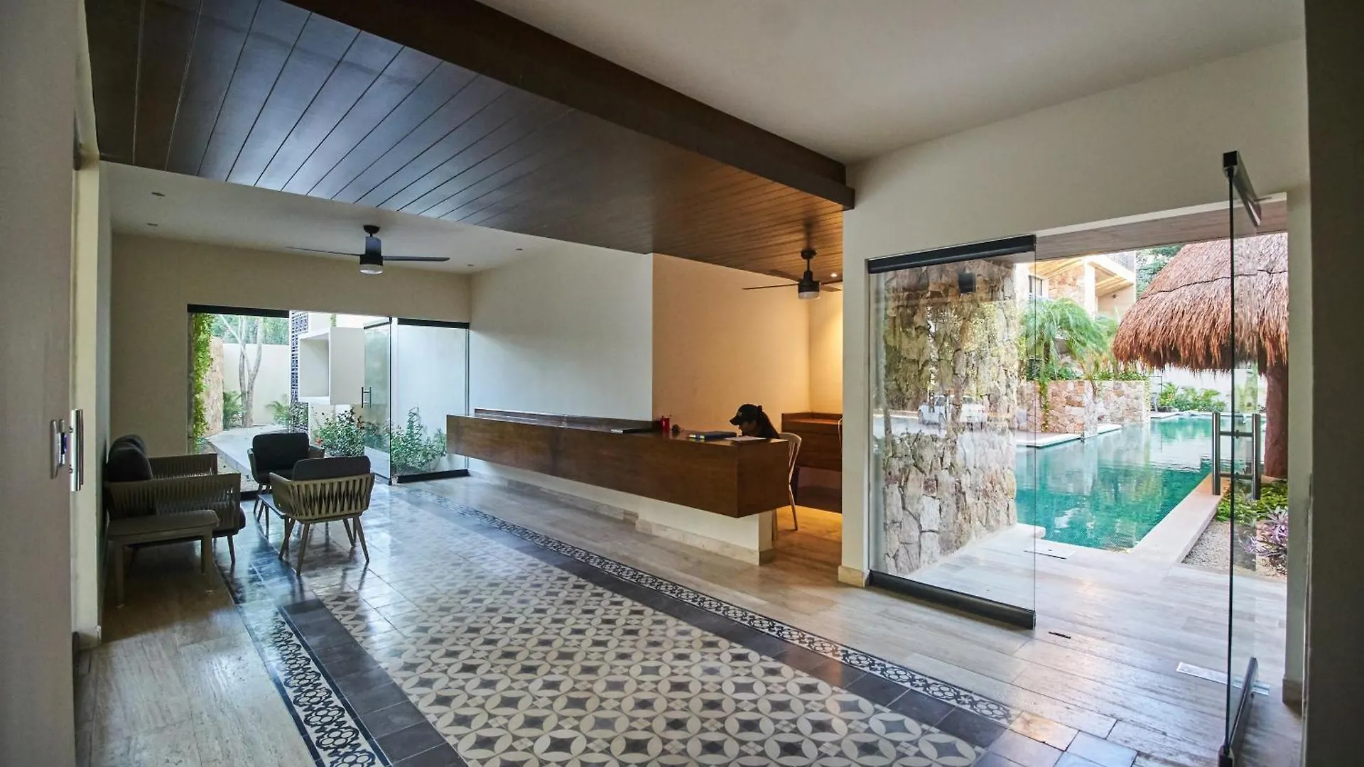 Luxury Poolside Gem With Pool, Jacuzzi & Gym Apartment Tulum 0*,  Mexico